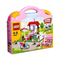 Розовый чемоданчик с кубиками LEGO
