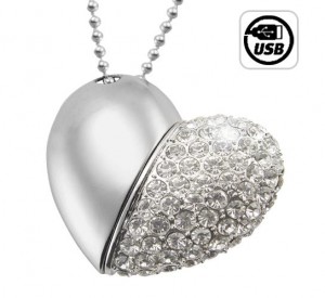 фото Флешка Бриллиантовое сердце 8 Гб #2