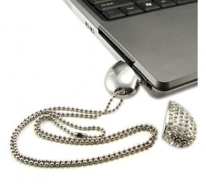 фото Флешка Бриллиантовое сердце 8 Гб #3