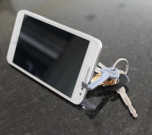 фото Ключ - подставка для телефона Bakku #4