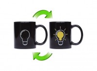 Подарок Чашка - хамелеон 'Лампочка'