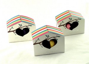 Подарок Ключница с брелками Птички в скворечнике