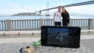 фото Ключ - подставка для телефона Bakku #6