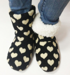 Подарок Домашние тапочки-угги Черные в сердечках