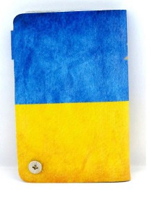 фото Кожаная кредитница на кнопке Украина #2