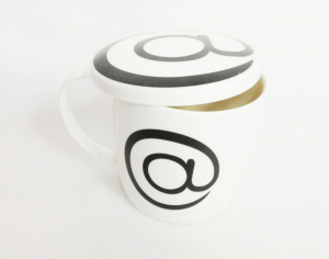 Подарок Чашка с крышкой Собачка @