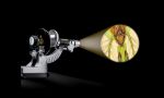 Микроскоп с оптическими линзами (проектор, увеличение от 100 до 750 раз).