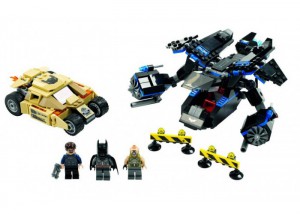 фото Конструктор LEGO Бэтмен против Бэйна: Погоня на Тумблере #2