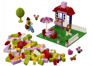 фото Конструктор LEGO Розовый чемоданчик с кубиками #3