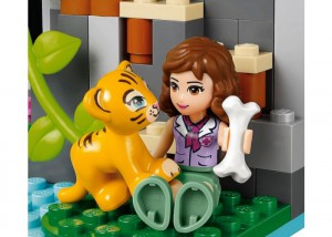фото Конструктор LEGO Спасение из ловушки в джунглях #5