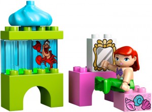 фото Конструктор LEGO Подводный замок Ариэль #2