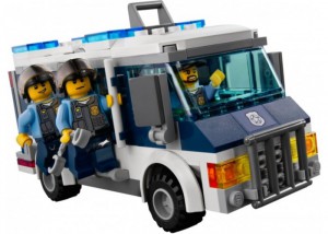 фото Конструктор LEGO Незаконное проникновение в музей #6