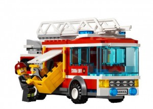 фото Конструктор LEGO Пожарный грузовик #5