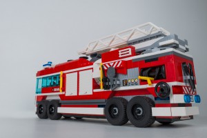 фото Конструктор LEGO Пожарный грузовик #7