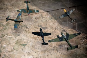 фото Axis&Allies Miniatures: Air Force Miniatures: Начальный набор #3