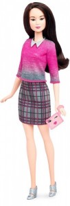 фото Набор Barbie 'Модница с одеждой, азиатка с темными волосами в клетчатой юбке' (DTD96-36) #3