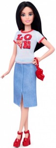 фото Набор Barbie 'Модница с одеждой, брюнетка в шляпе и розовом топе' (DTD96-40) #5